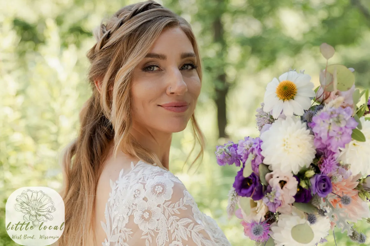 Tina bridal portrait by Simply Finn Photography with lush floral bouquet